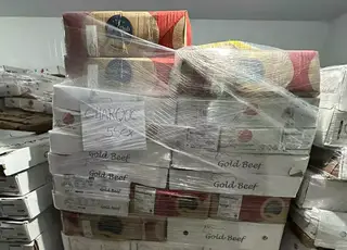 Polícia apreendeu 9 toneladas de carne vencida em distribuidora