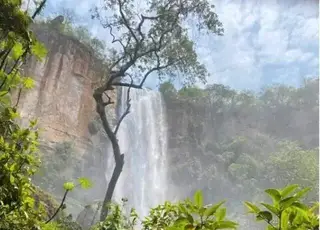 Empresa perde licença para hidrelétrica em rio com cachoeira cênica