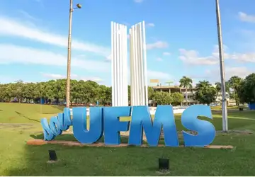 Em greve, UFMS elege nova reitoria com abstenção de 30 mil estudantes