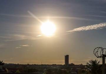 Capital tem possibilidade de chuva isolada e máxima de 34ºC