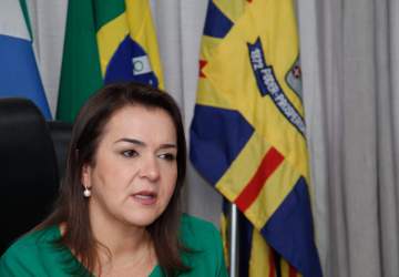 Prefeita garante salário na conta de aposentados e pensionistas ainda hoje