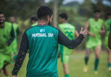 Com volante Jean, Pantanal anuncia 24 jogadores para o estadual 2025