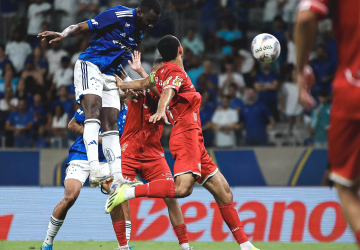 Cruzeiro vence no Mineirão e Corinthians faz o 'dever de casa' na Arena