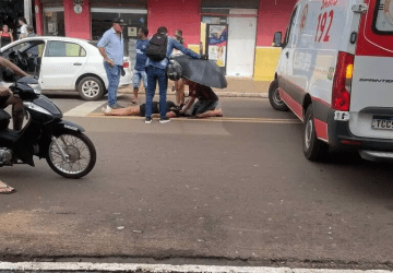 Câmera de segurança registra atropelamento e tentativa de fuga de motorista