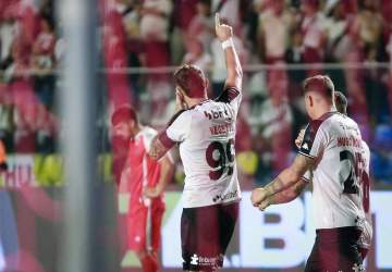 Vasco avança na Copa do Brasil e Bahia empata pela Libertadores