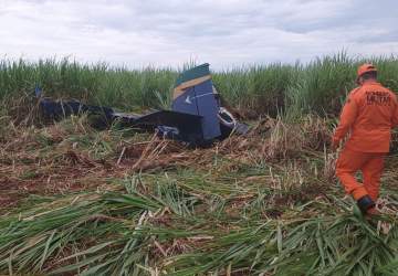 Piloto morre em queda de avião agrícola