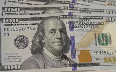 Dólar sobe para R$ 5,14 um dia após divisão no Copom