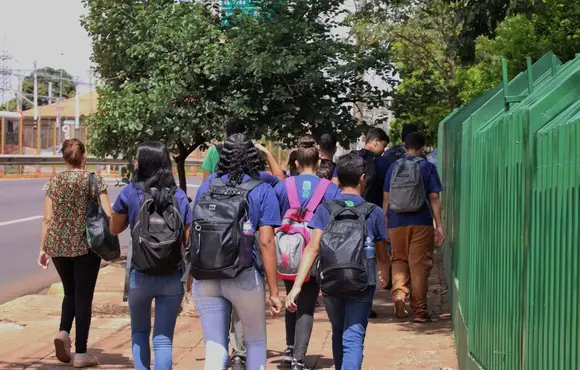 Maioria dos alunos pretende poupar primeiros R$ 200 do "Pé-de-Meia"