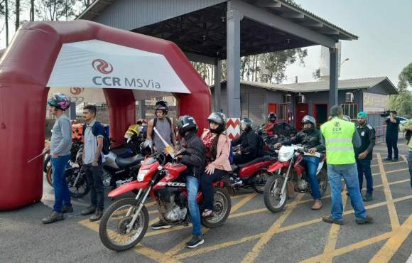 Ação na BR-163 distribuirá antenas corta-linha para motociclistas