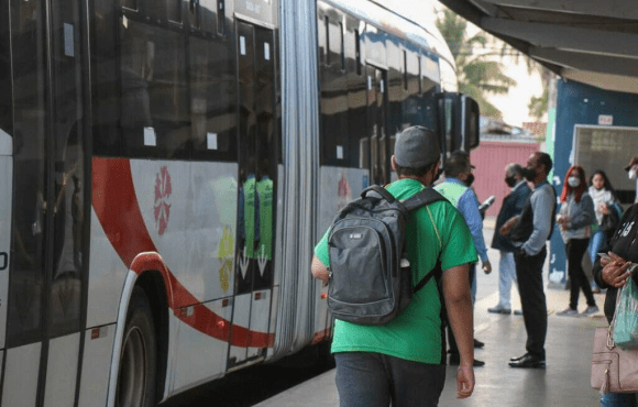 Prazo para cadastro do passe de estudante vai até 26 de janeiro