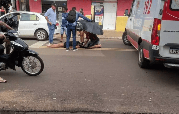 Câmera de segurança registra atropelamento e tentativa de fuga de motorista