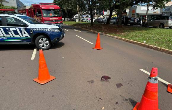 Idosa é atropelada por caminhonete na calçada da Avenida Mato Grosso