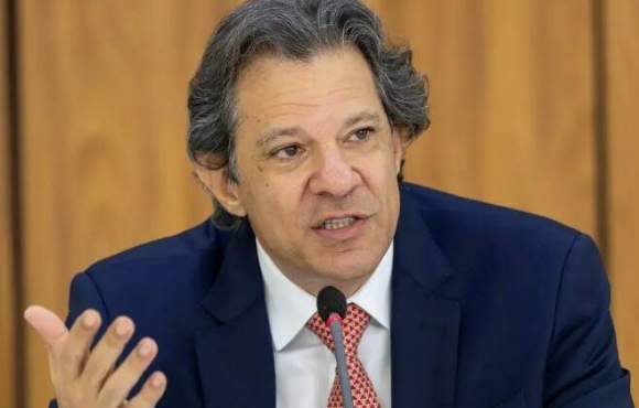 Haddad anuncia crédito emergencial para normalizar Plano Safra