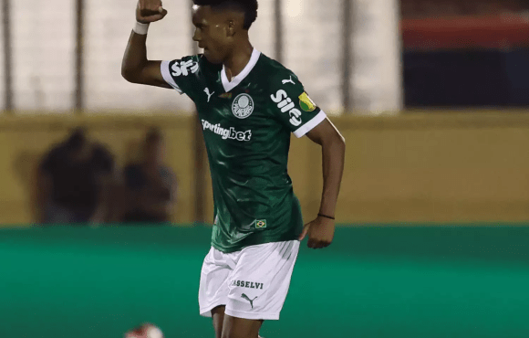 Palmeiras vence São Bernardo por 3 a 0 e avança às semifinais do Paulistão