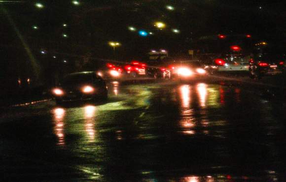 Chuva marca o início da noite de quinta-feira em Campo Grande