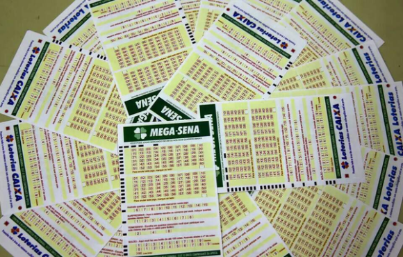 Acumulada, Mega-Sena premia 35 apostas de MS com quadra