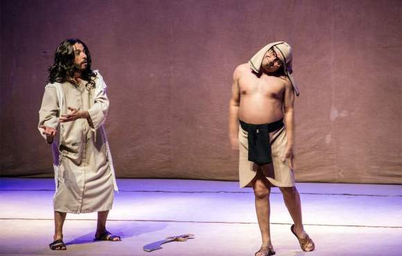 Fim de semana é de teatro e risada com Hermanoteu na Terra de Godah