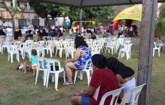 Mães de crianças autistas reclamam de demora em mutirão de saúde mental