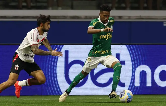 Palmeiras marca no fim e supera Botafogo-SP na Copa do Brasil