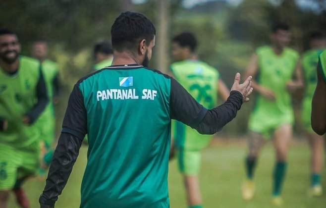 Com volante Jean, Pantanal anuncia 24 jogadores para o estadual 2025